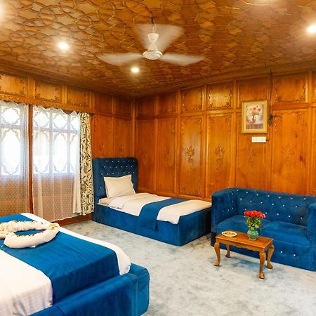 Wangnoo Heritage Houseboats Hotell Srīnagar Eksteriør bilde