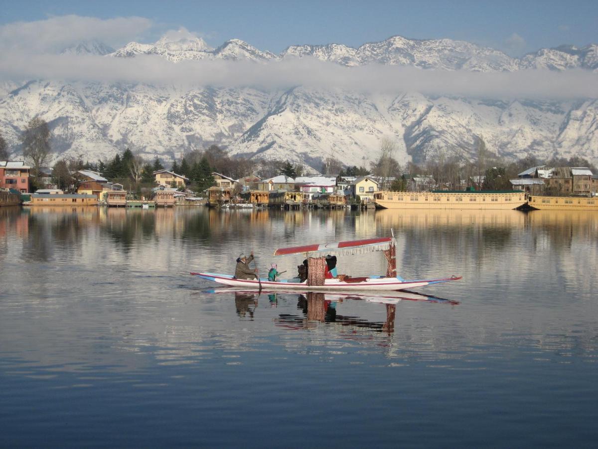 Wangnoo Heritage Houseboats Hotell Srīnagar Eksteriør bilde